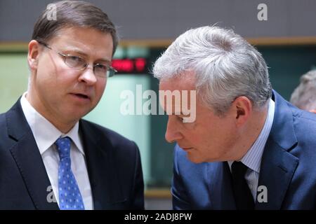 Brüssel, Belgien. 4. Dezember 2019. Französischer Finanzminister, Bruno Le Maire sorgt sich in der Eurogruppe Finanzminister treffen. Credit: ALEXANDROS MICHAILIDIS/Alamy leben Nachrichten Stockfoto