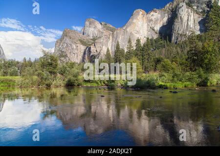 Cathedral Rocks aus Valley View, Yosemite National Park, Kalifornien, USA. Stockfoto