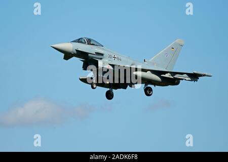 Eurofighter Typhoon 30+64 von TLG 73 Deutsche Luftwaffe, in Laage, bei Ausübung an RAF Coningsby, Lincolnshire am 13. September 2018 gesehen. Stockfoto