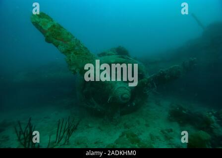 Wrack von Kriegsflugzeugen, Togische Inseln, Indonesien Stockfoto