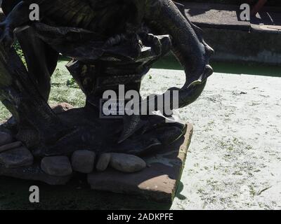 TINTERN, Großbritannien - ca. September 2019: Wyeli drake Beschützer der Wye Valley Stockfoto