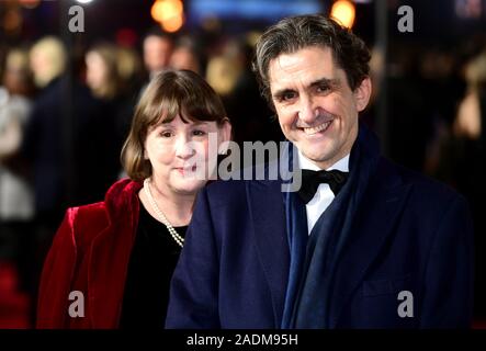 Stephen McGann (rechts) und Heidi Thomas an der 1917 Weltpremiere am Leicester Square, London. Stockfoto