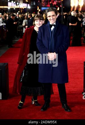 Stephen McGann (rechts) und Heidi Thomas an der 1917 Weltpremiere am Leicester Square, London. Stockfoto