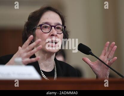 Washington, United States. 04 Dez, 2019. Rechtsprofessoren Pamela S. Karlan, Professor für Recht an der Stanford Law School, bezeugt vor dem Haus richterlichen Ausschusses, als Teil des Donald Trump amtsenthebungsverfahren Anfrage, auf dem Capitol Hill, Mittwoch, 4. Dezember 2019, in Washington, DC. Quelle: UPI/Alamy leben Nachrichten Stockfoto