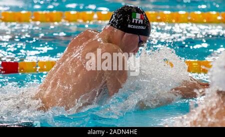 Glasgow, Schottland, Großbritannien. 4. Dez 2019. Fabio Scozzoli von Italien in Aktion während der Männer 50 m Brustschwimmen final, bei Tag 1 Der LEN Europäischen kurzen Kurs Schwimmen Meisterschaften 2019, in Tollcross International Swimming Center. Credit: Iain McGuinness/Alamy leben Nachrichten Stockfoto