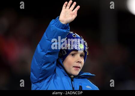 Eine junge Everton Ventilator vor dem Premier League Match in Liverpool, Liverpool. Stockfoto