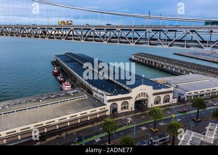 Pier 24 Fotografie Galerie (und Pier 26), Embarcadero, San Francisco, CA, USA Stockfoto