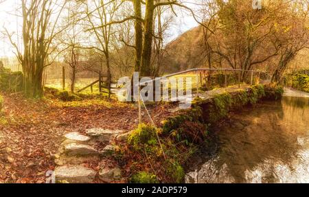 Die alte 1880 Brücke über den Fluss, Winster in der Nähe von Bowland Bridge in Cumbria. Stockfoto