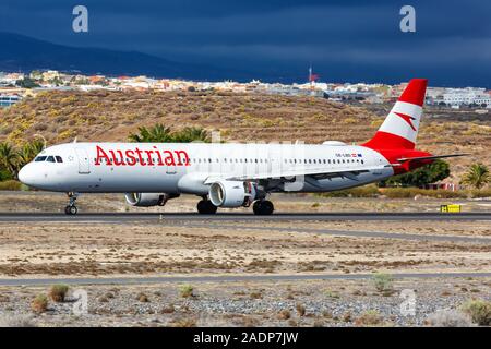 Teneriffa, Spanien - 23. November 2019: Austrian Airlines Airbus A321 Flugzeug am Flughafen Teneriffa Süd (TFS) in Spanien. Stockfoto