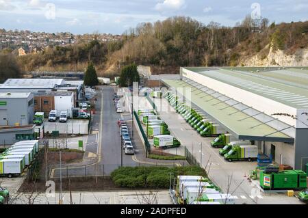 Waitrose & Partner Dotcom Fulfillment Center, einem sechs Hektar großen Gelände mit 80.000 qm Kommissionierung Raum, Coulsdon, South London, England, Großbritannien Stockfoto