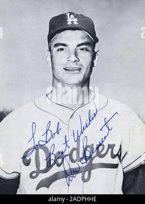 Vintage autographierte schwarz-weiß Foto von Los Angeles Dodgers Baseball player Don Bessent ca. Ende der 1950er Jahre. Stockfoto