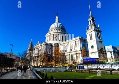 Außenansicht der St. Pauls Cathedral, London, Großbritannien Stockfoto