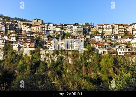 VELIKO Tarnovo, Bulgarien - April 9, 2017: Panorama der Stadt Veliko Tarnovo, Bulgarien Stockfoto