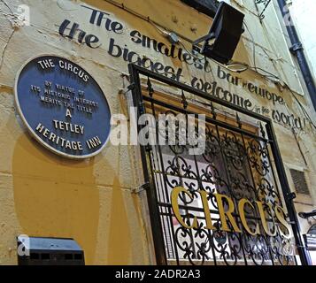 Der Circus Tavern Pub, 86 Portland Street, Manchester, M1 4GX - Kleinste Pub in Europa, Außenfassade Stockfoto