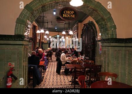 Mr Thomas's Chop House interior, James Binney House, 52 Cross St, Manchester, England, UK, M2 7AR Stockfoto