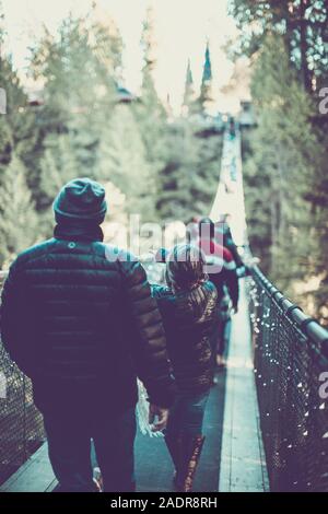 Vancouver, British Columbia - 28.November, 2019: Blick von der Capilano Suspension Bridge Park in North Vancouver in der Wintersaison Stockfoto