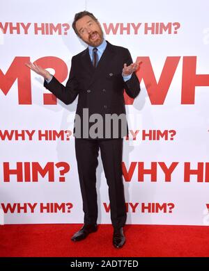 LOS ANGELES, Ca. Dezember 17, 2016: Schauspieler Bryan Cranston bei der Weltpremiere von "Warum er?" im Regency Bruin Theater, Westwood. © 2016 Paul Smith/Featureflash Stockfoto