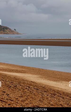 Blick über die Anhöhen zu bawdsey von Felixstowe Ferry, Suffolk, England, Großbritannien Stockfoto