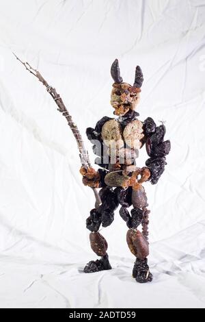 Krampus aus getrockneten Früchten Stockfoto