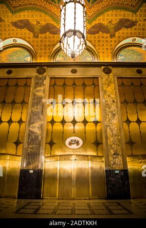 Theater Eingang an der Fisher Building, ein Wahrzeichen Wolkenkratzer 3011 West Grand Boulevard im neuen Zentrum von Detroit entfernt. Die reich verzierten 30 - Stockfoto