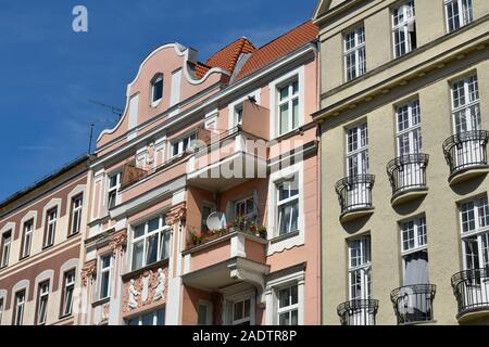 Altbauten, die Karl-Marx-Straße Neukölln Berlin Deutschland Stockfoto