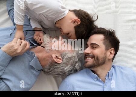 Über Nahaufnahme Lachen drei Generationen von Männern Familie Stockfoto