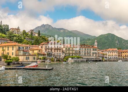 Hafengebiet von Menaggio am Comer See, Lombardei, Italien Stockfoto