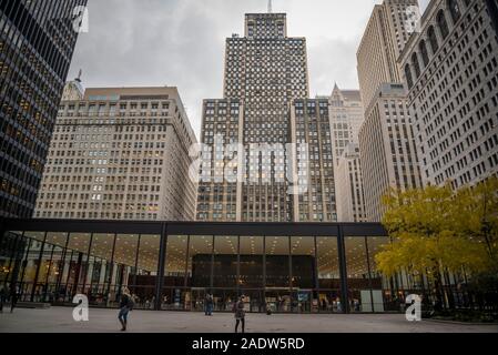 U.S. Post Office Loop Station Building von Ludwig Mies van der Rohe im Internationalen Stil entworfen und 1973, Chicago, Illinois, USA Stockfoto