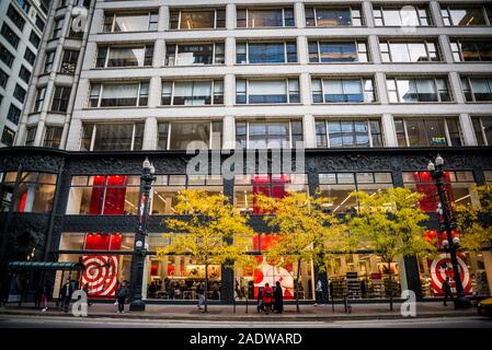 Die Sullivan Center, früher bekannt als die Carson Pirie Scott und Firma Gebäude, ein Geschäftshaus von Louis Sullivan, 1889, Chicago entworfen, Stockfoto