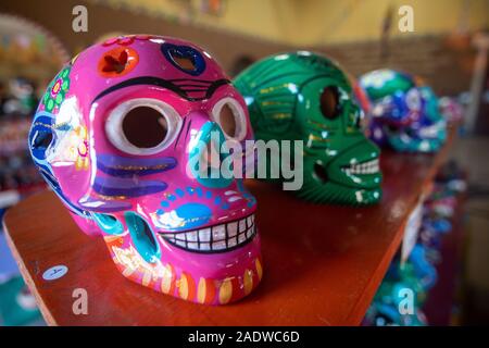 Schädel Verkauf am Tag der Toten in Mexiko Stockfoto