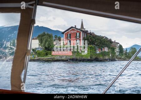 Italien, Lombardei, Lago Maggiore: Überblick über Isola Superiore oder Isola dei Pescatori (Bedeutung Fishermen's Insel) Stockfoto