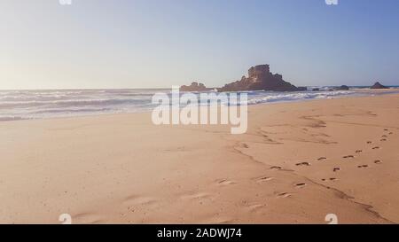 Praia do Castelejo, geheimnisvolle windigen Strand, die schwer zu erreichen, in der Nähe von Vila do Bispo, Portugal Stockfoto