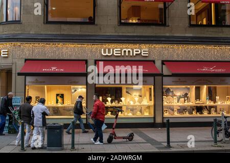 Düsseldorf, Deutschland, 24. November 2019, Wempe Juwelier im Zentrum der Stadt. Stockfoto