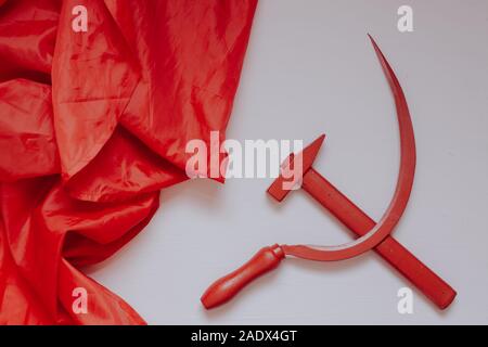 Rot Sichel und Hammer Arbeiter und Bauern Revolution Stockfoto