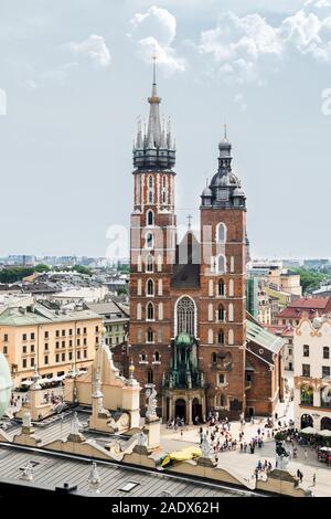 Die gotische Marienkirche und das Stadtbild in Krakau, Polen von der Town Hall Tower Stockfoto