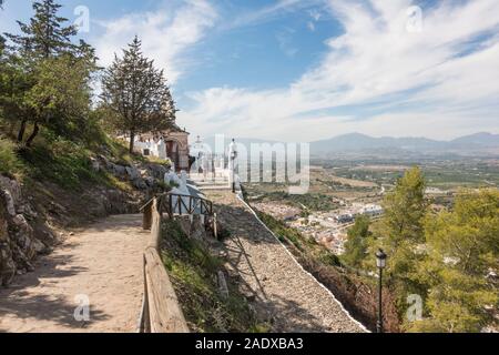 Kapelle, Spanien. Hermitage, Santuario de Nuestra Señora de los Remedios im Tal des Guadalhorce Cártama, Andalusien, Spanien. Stockfoto