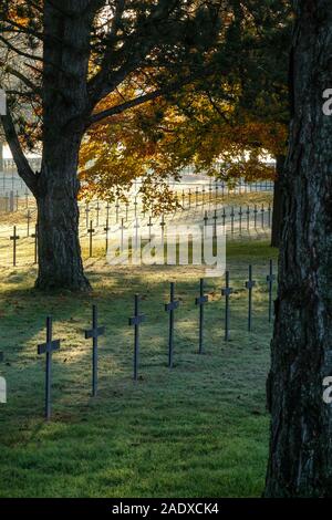 Deutsche WK1 nationalen Soldatenfriedhof bei Neuville Arras in Frankreich. Es ist der größte deutsche Soldatenfriedhof in Frankreich, mit 44,833 Bestattungen, von denen 8 Stockfoto