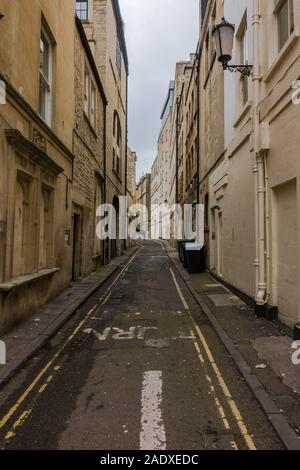 Bath UK .schmale Straße in Bath, Somerset. VEREINIGTES KÖNIGREICH. Stockfoto
