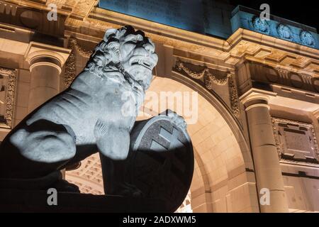 Lion statue am Menentor, Ypern Stockfoto