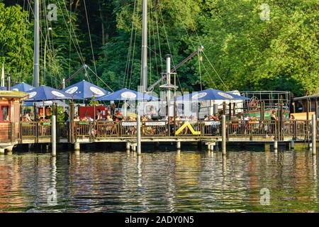 Klipper, Schiffsrestaurant, Spree, Treptower Park, Treptow-Köpenick, Berlin, Deutschland Stockfoto
