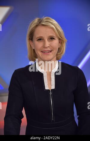 Köln, Deutschland. 04 Dez, 2019. Moderator Susan Link zu Gast in der ARD-Talkshow "maischberger. Der Woche 'Credit: Horst Galuschka/dpa/Alamy leben Nachrichten Stockfoto