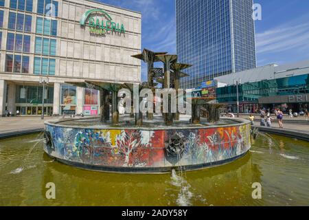 Brunnen der Völkerfreundschaft, Alexanderplatz, Mitte, Berlin, Deutschland Stockfoto