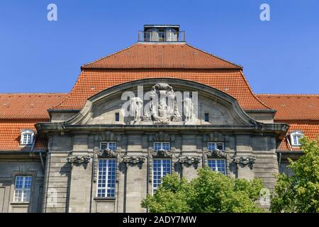 Polizeiabschnitt 24 der Polizeidirektion 2, ehemaliges Polizei-Hauptquartier, kaiserdamm 1, Charlottenburg, Berlin, Deutschland Stockfoto