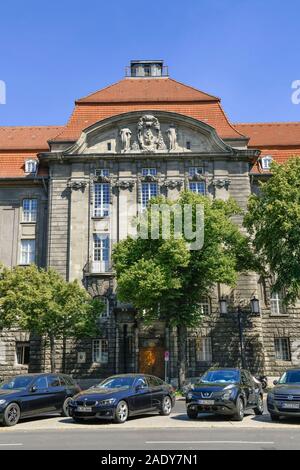 Polizeiabschnitt 24 der Polizeidirektion 2, ehemaliges Polizei-Hauptquartier, kaiserdamm 1, Charlottenburg, Berlin, Deutschland Stockfoto