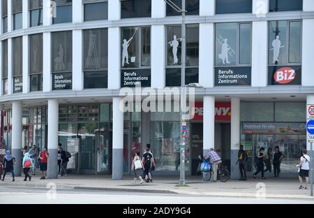 BIZ Berufsinformationszentrum, Porschestraße, Wolfsburg, Niedersachsen, Deutschland Stockfoto