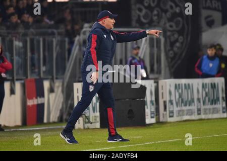 Cagliari, Italien. 05 Dez, 2019. Rolando maran von Cagliari Calcio während Cagliari vs Sampdoria, Italienisch TIM Cup Meisterschaft in Cagliari, Italien, 05. Dezember 2019 Quelle: Unabhängige Fotoagentur/Alamy leben Nachrichten Stockfoto