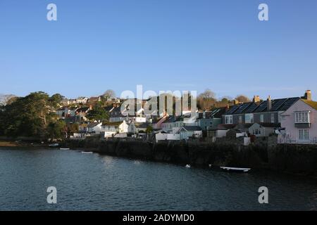 Spülen aus der Kai, Penryn Fluss, Cornwall, Großbritannien Stockfoto