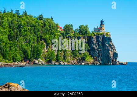 Split Rock Lighthouse ist ein Leuchtturm südwestlich von Silver Bay, Minnesota, USA am Nordufer des Lake Superior. Die Struktur wurde entwickelt Stockfoto