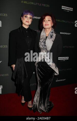 Kelly Osbourne, Sharon Osbourne 12/04/2019 Die Los Angeles Special Screening von "A Million Little Pieces" an der London West Hollywood, Beverly Hills, West Hollywood, CA Foto von Izumi Hasegawa/HollywoodNewsWire.co Credit: Hollywood News Wire Inc./Alamy leben Nachrichten Stockfoto