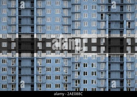 Botswana Fahne in Farbe Farben auf multi-Geschichte residental Gebäude im Bau. Texturierte Banner auf große Mauer Hintergrund Stockfoto